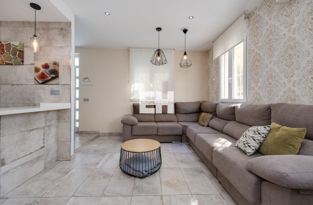Herverkoop - town house - Torrevieja - Centro