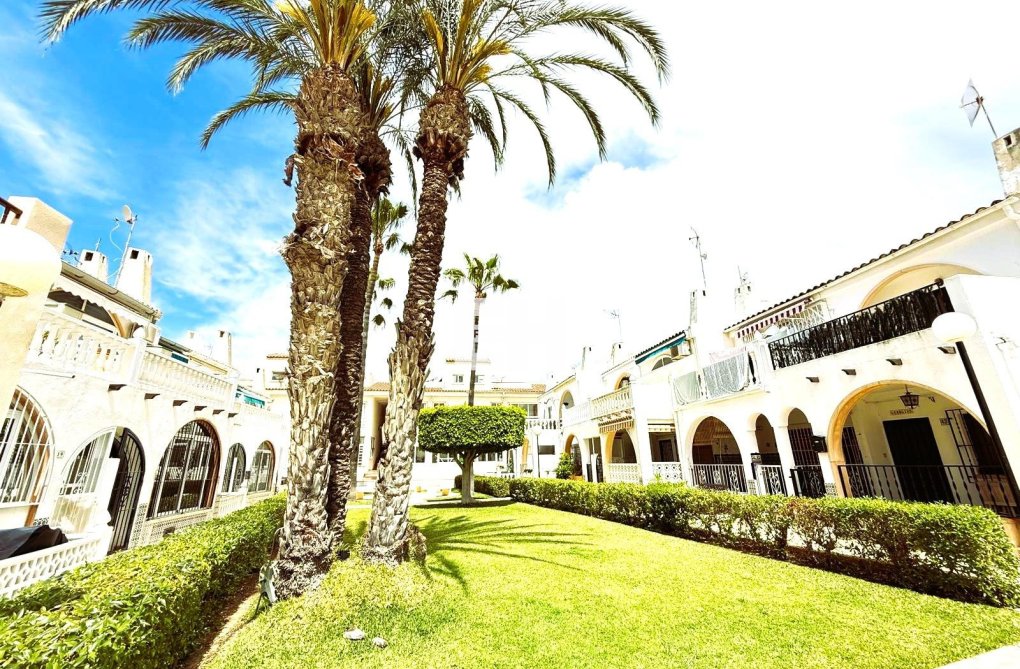 Herverkoop - town house - Torrevieja - El Chaparral