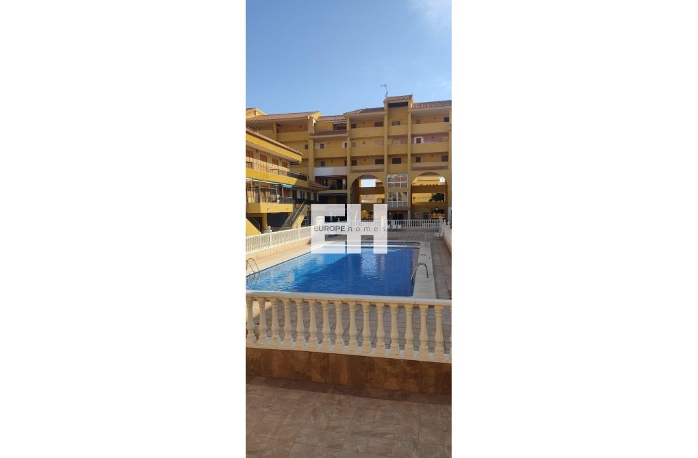 Herverkoop - town house - Torrevieja - Los Europeos