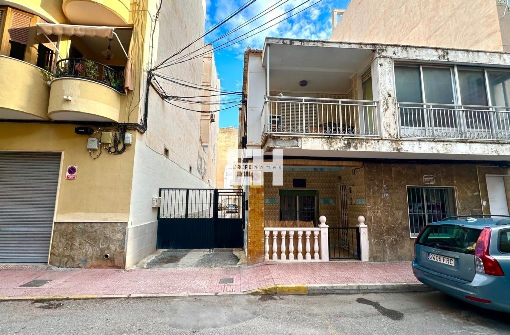 Herverkoop - town house - Torrevieja - Playa del Cura