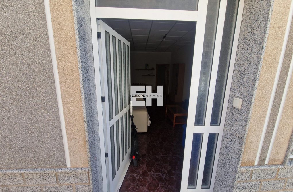 Herverkoop - town house - Torrevieja