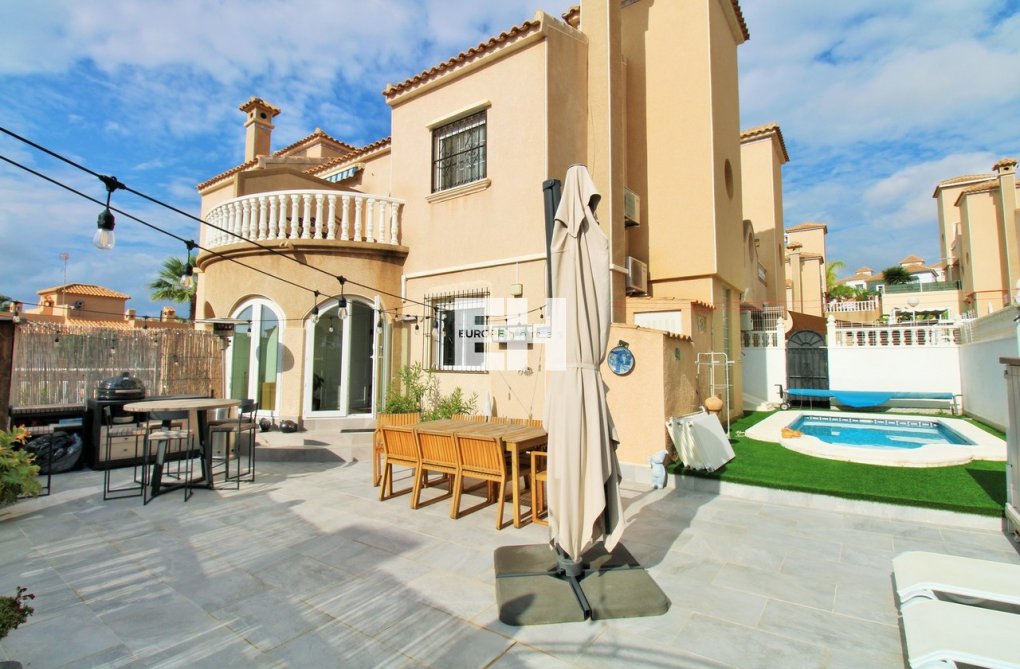 Herverkoop - town house - Villamartin - Costa Blanca