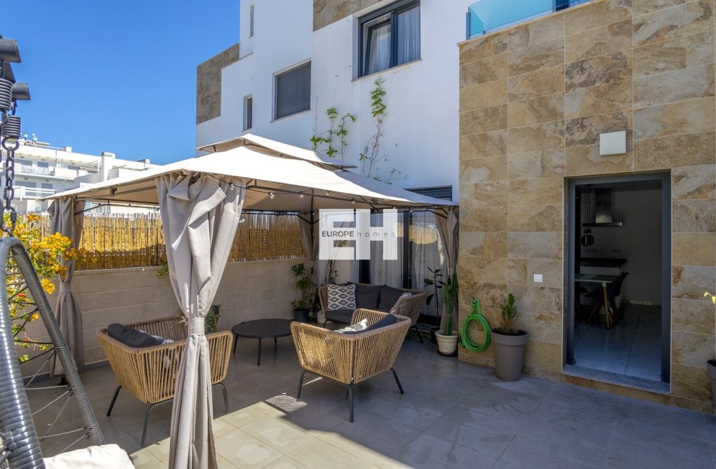Herverkoop - town house - Villamartin - Costa Blanca
