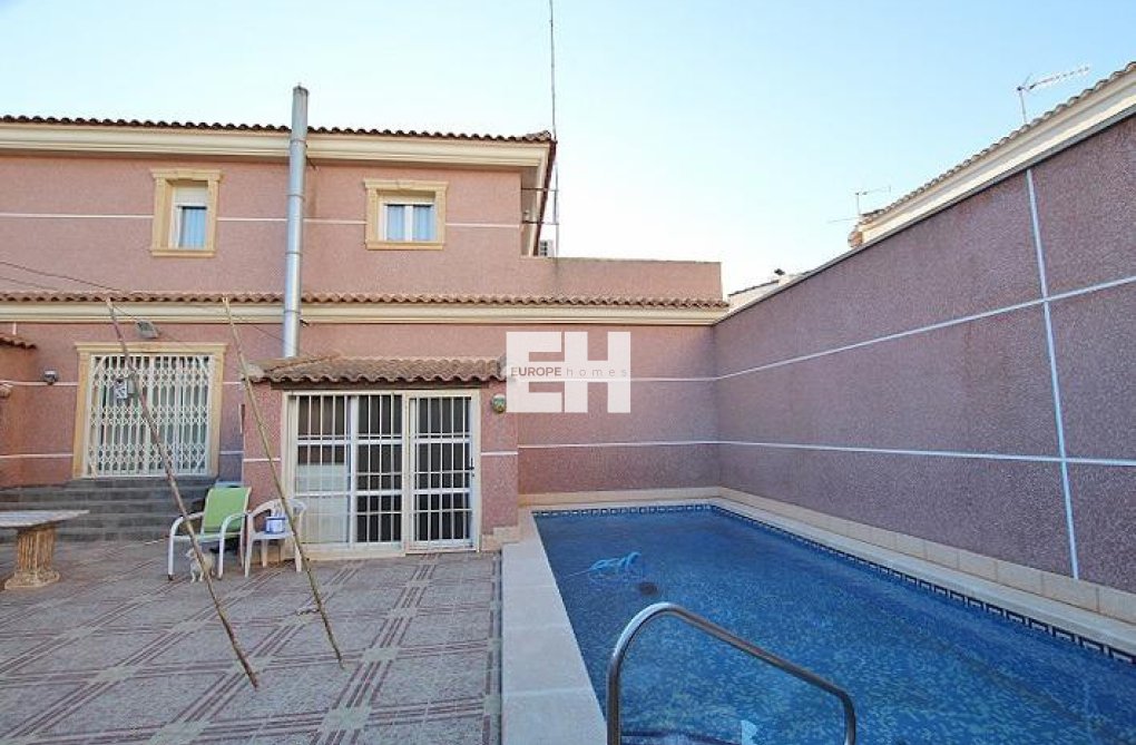 Herverkoop - villa - Formentera del Segura - C- Cooperativa