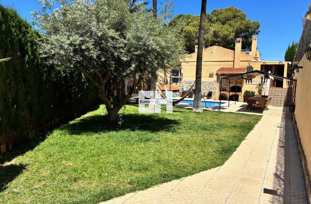 Herverkoop - villa - Los Balcones - Costa Blanca