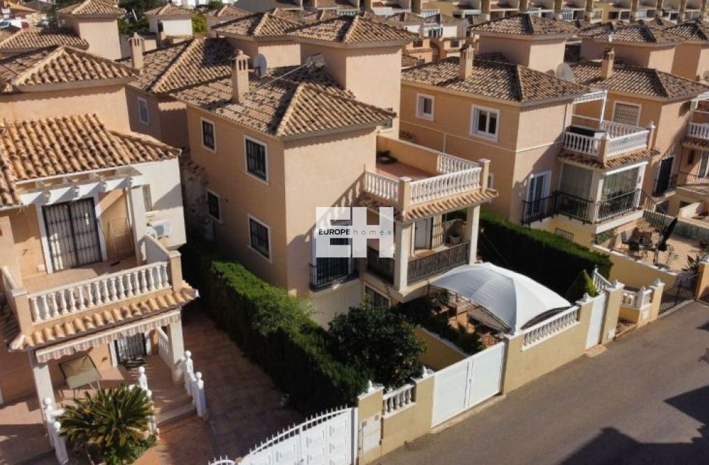 Herverkoop - villa - Orihuela Costa - Costa Blanca