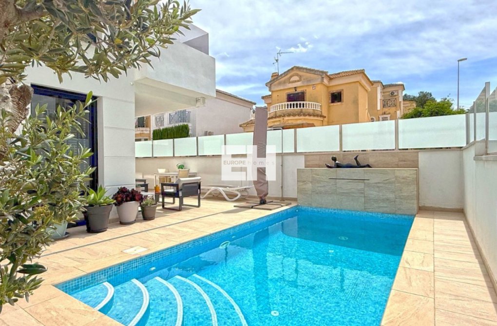 Herverkoop - villa - Orihuela Costa - Costa Blanca