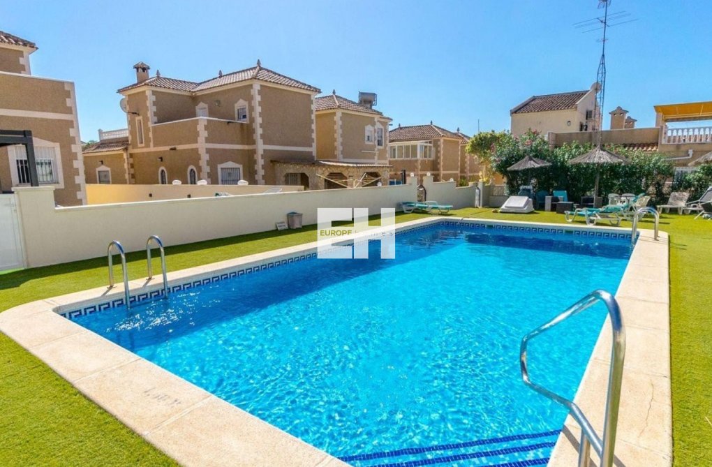 Herverkoop - villa - Orihuela Costa - Costa Blanca