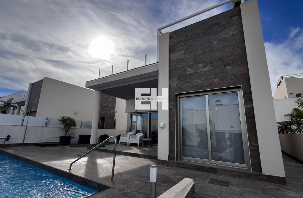Herverkoop - villa - Orihuela Costa - Costa Blanca