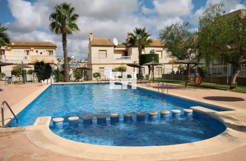 Herverkoop - villa - Orihuela Costa - Las Filipinas