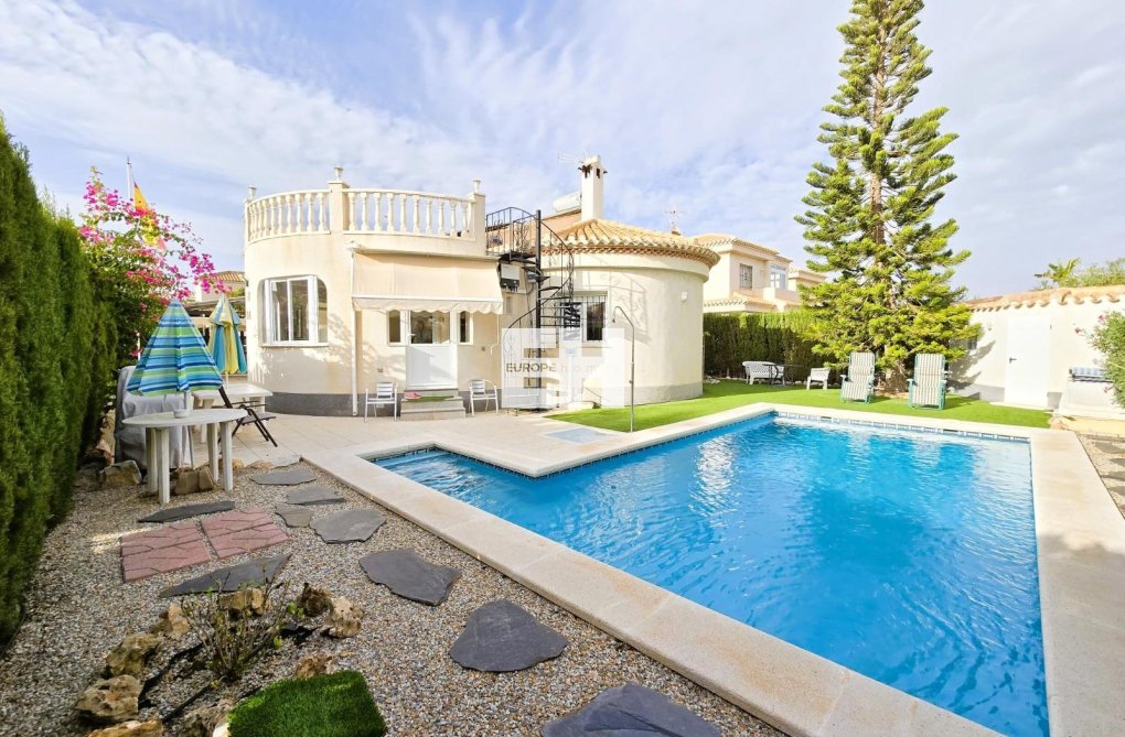 Herverkoop - villa - Orihuela Costa - Playa Flamenca