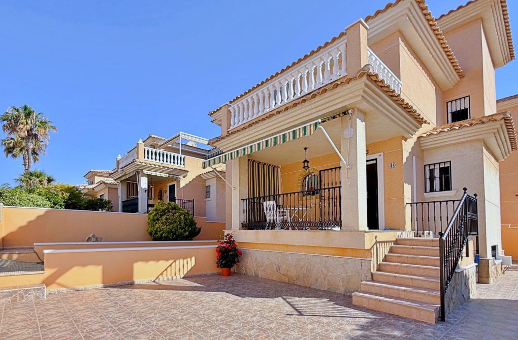 Herverkoop - villa - Orihuela - Inland