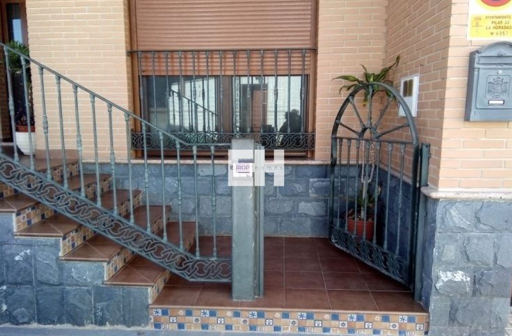 Herverkoop - villa - Pilar de la Horadada - Costa Blanca