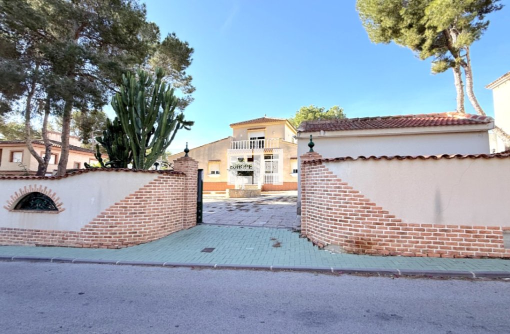 Herverkoop - villa - Pilar de la Horadada - Costa Blanca