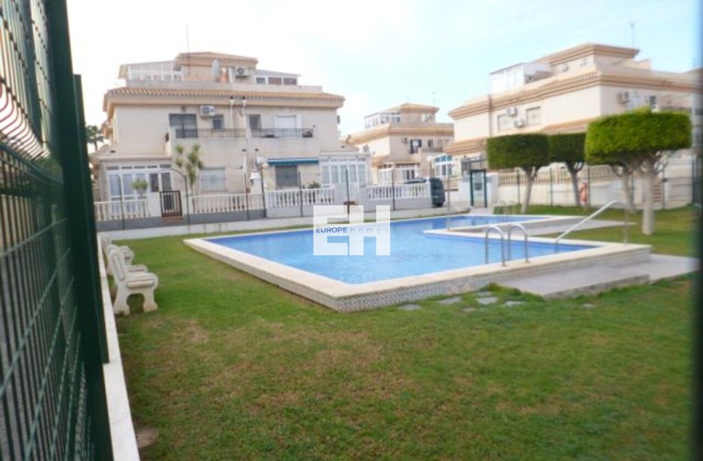 Herverkoop - villa - Playa Flamenca - Costa Blanca