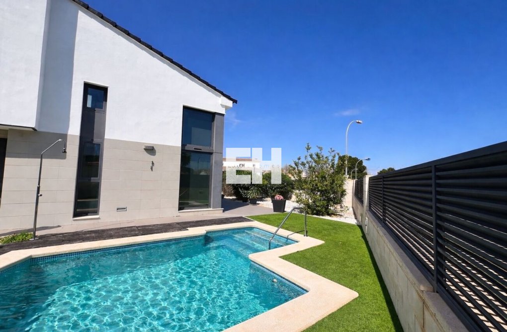 Herverkoop - villa - Santiago de la Ribera - Costa Calida