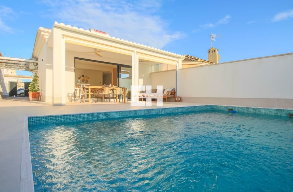 Herverkoop - villa - Torrevieja - Costa Blanca