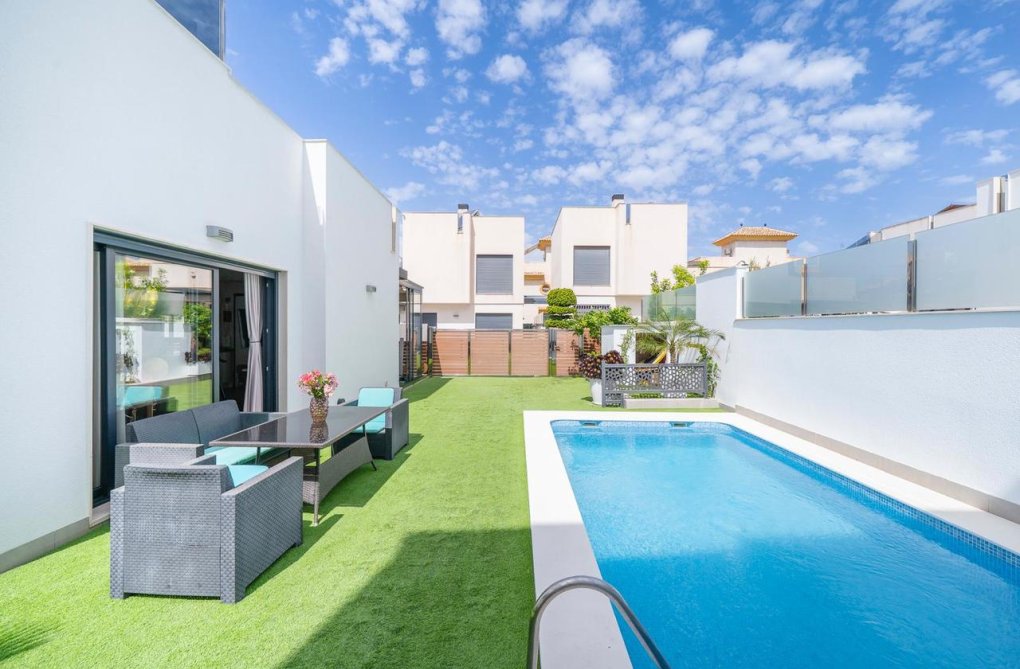 Herverkoop - villa - Torrevieja - Costa Blanca