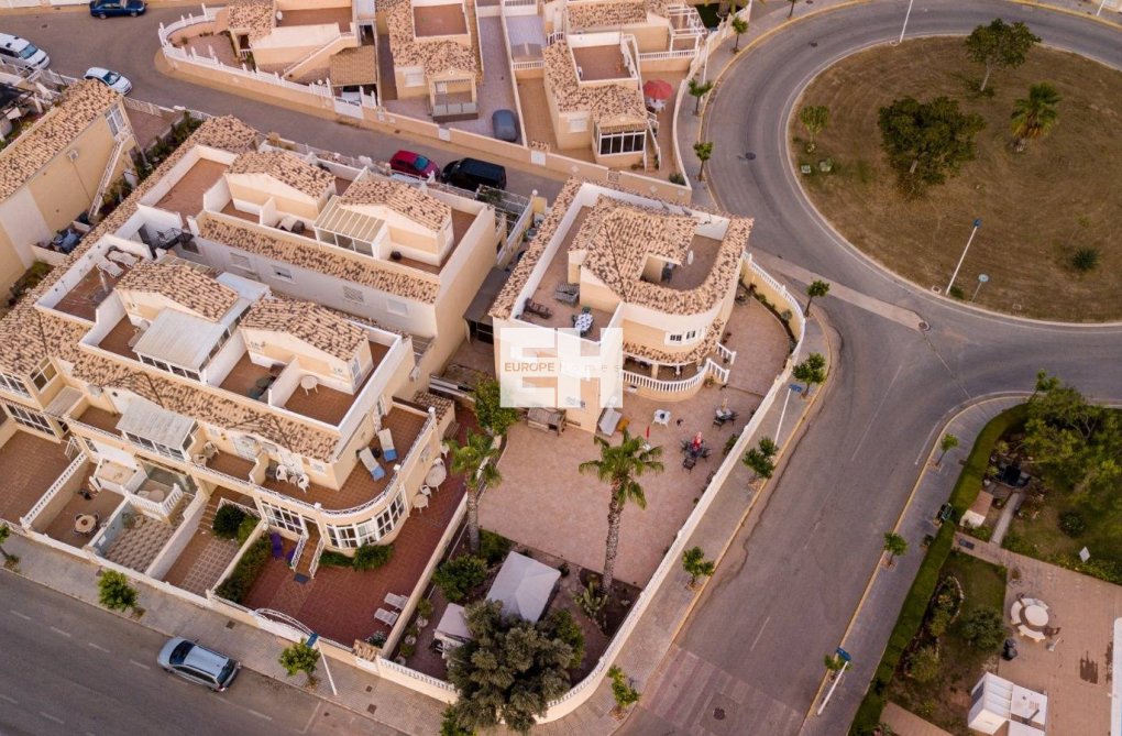 Herverkoop - villa - Torrevieja - La Siesta - El Salado - Torreta
