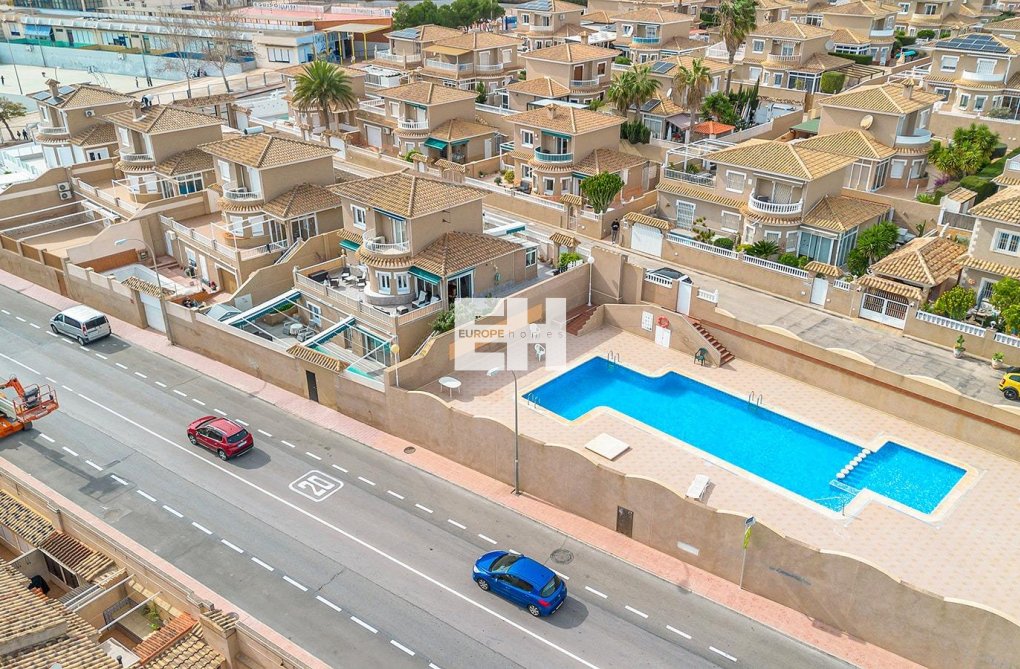 Herverkoop - villa - Torrevieja - Los Balcones - Los Altos Del Edén