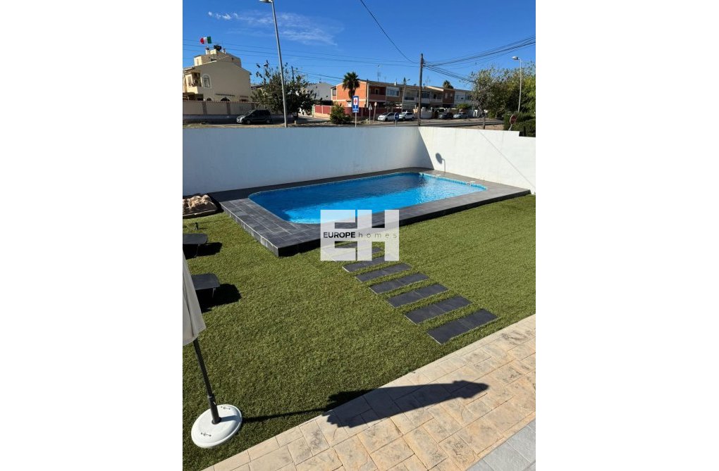 Herverkoop - villa - Torrevieja - Los Balcones - Los Altos Del Edén