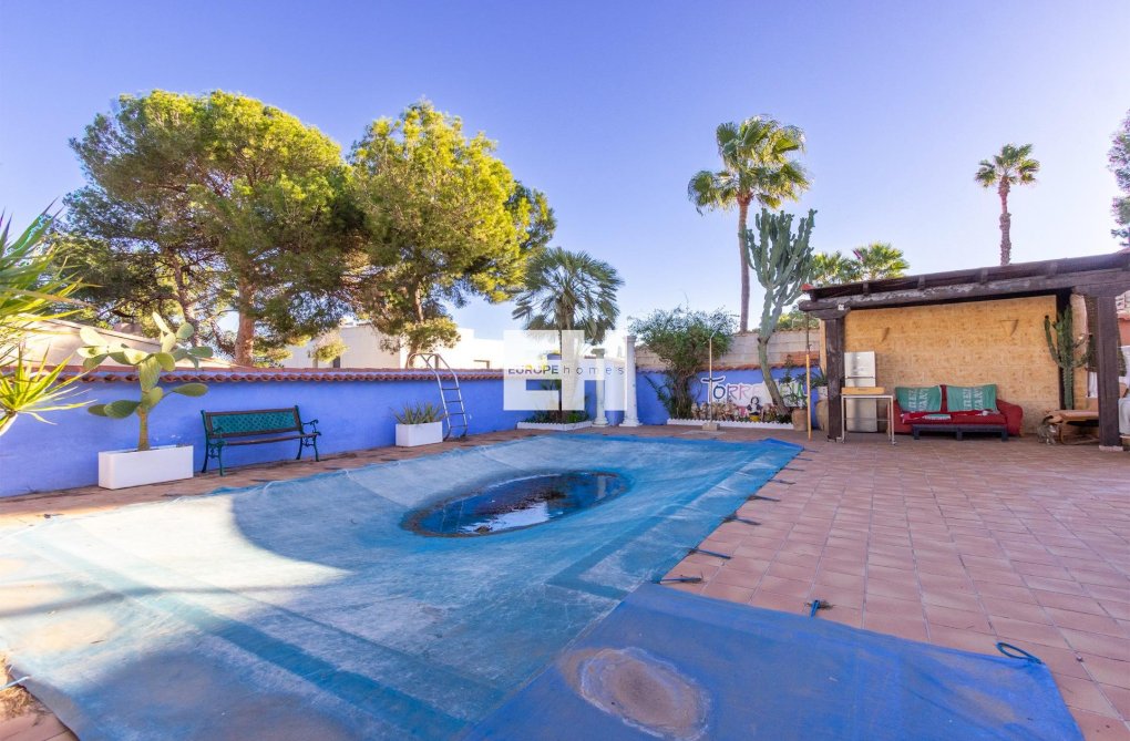 Herverkoop - villa - Torrevieja - Los Balcones 