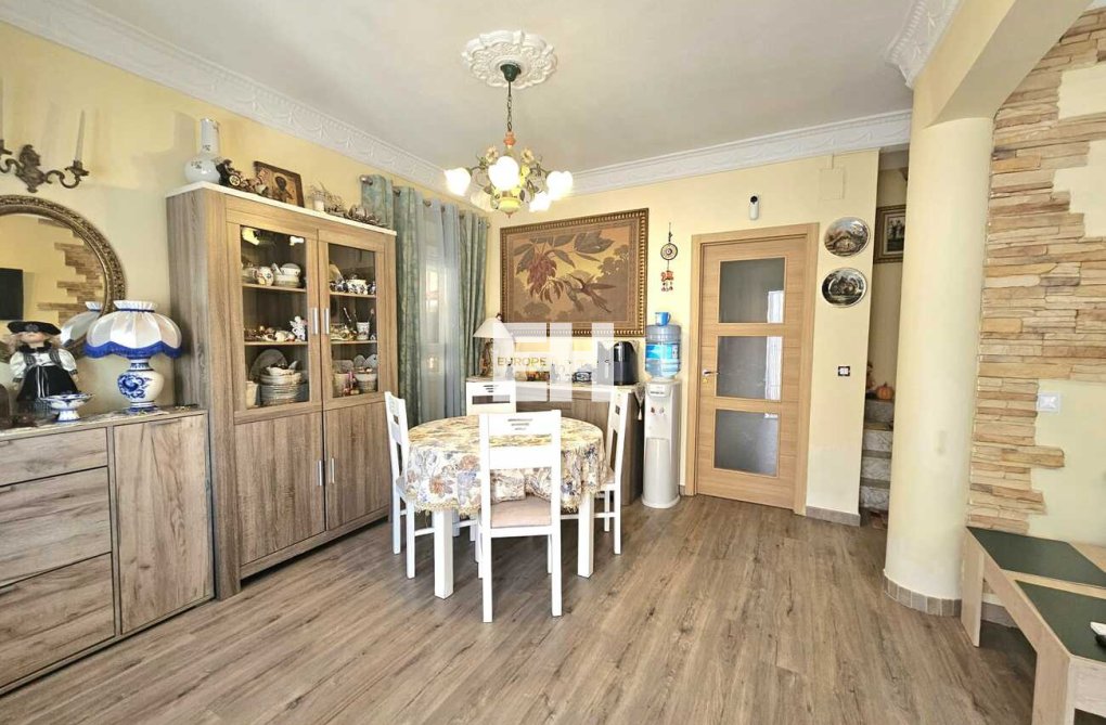 Herverkoop - villa - Torrevieja - Torre Del Moro