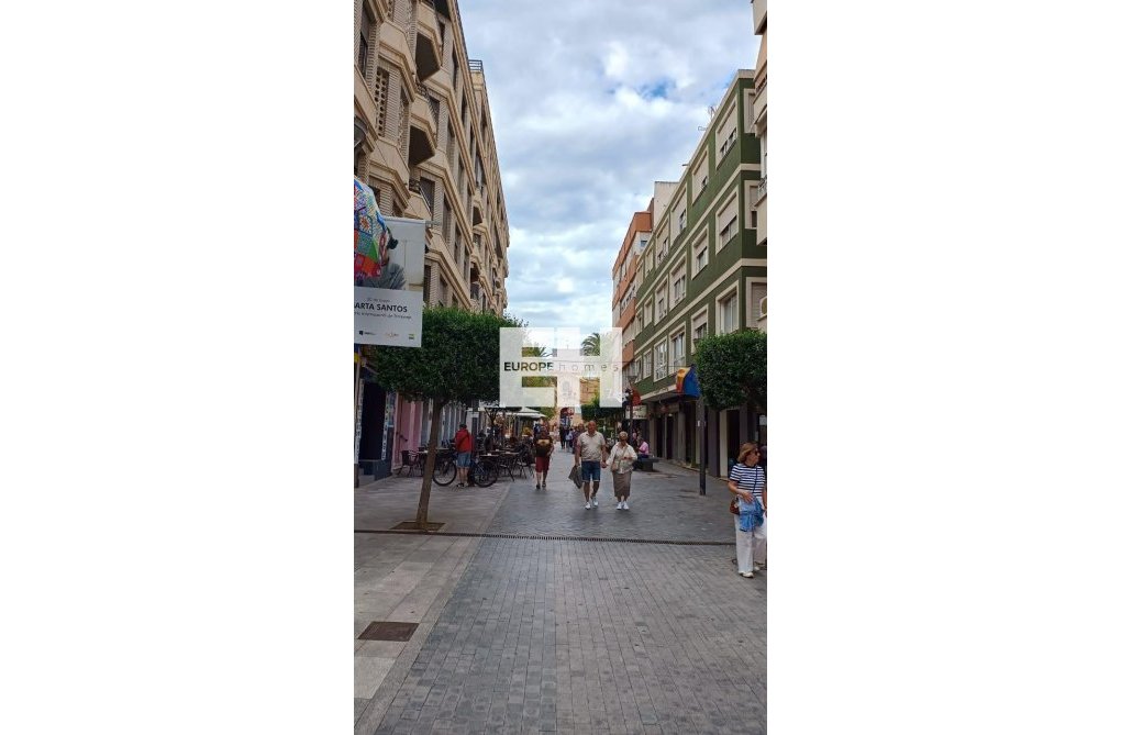 Herverkoop - villa - Torrevieja