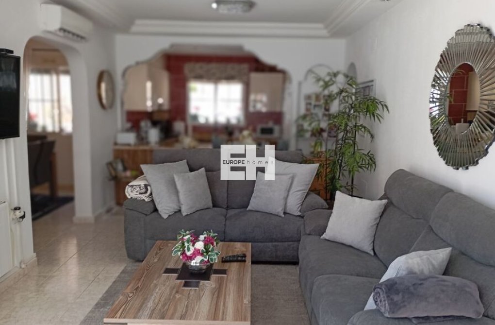 Herverkoop - villa - Villamartin - Costa Blanca