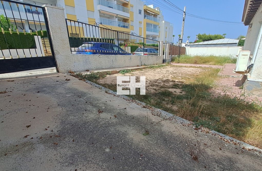 Herverkoop - villa - Villamartin - Costa Blanca