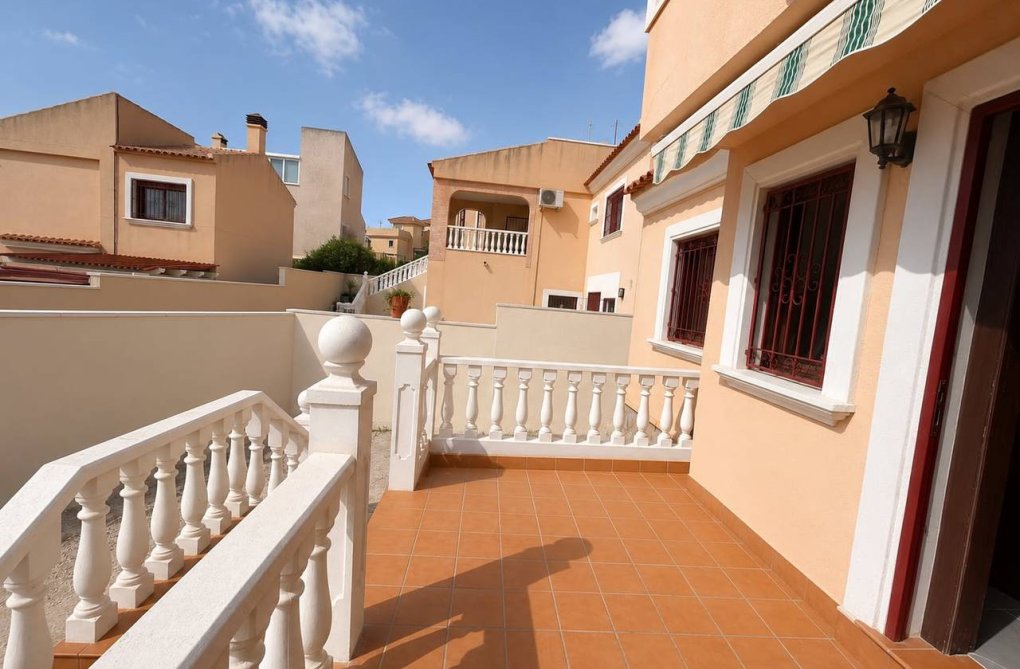 Herverkoop - villa - Villamartin - Costa Blanca