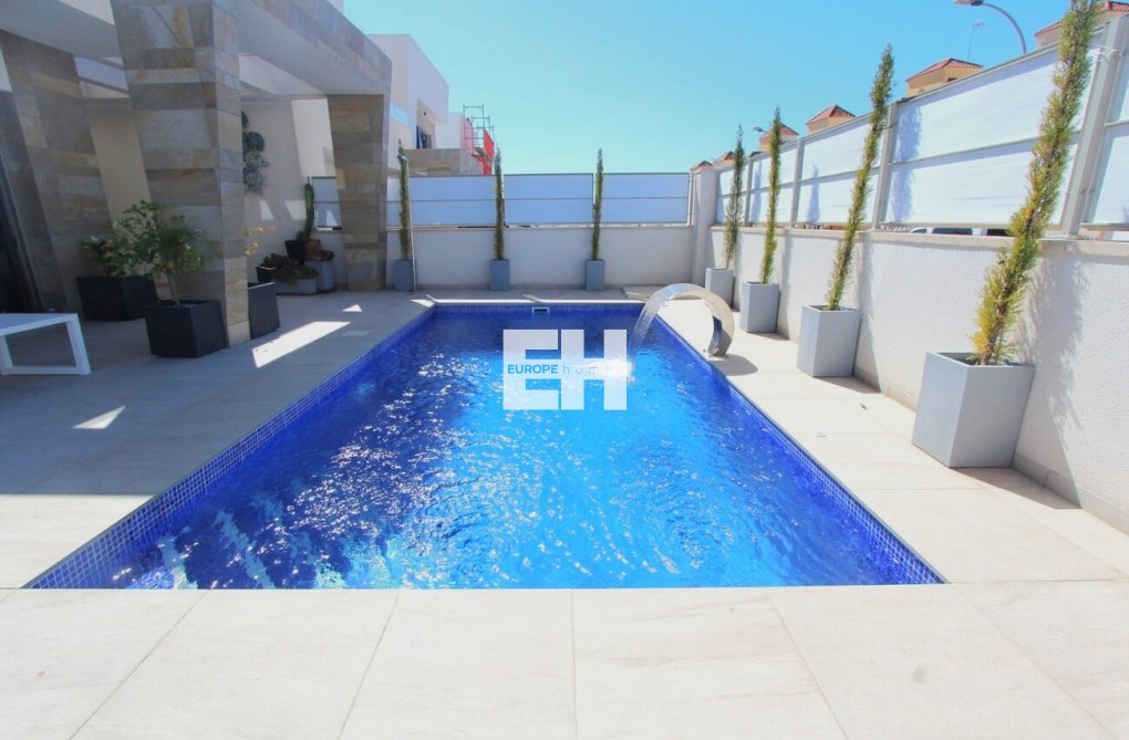 Herverkoop - villa - Villamartin - El Galan