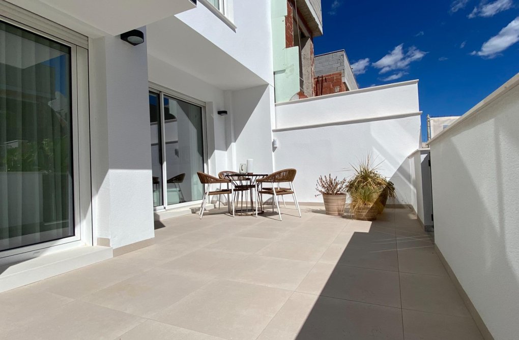 Neubau - Bungalow - Pilar de la Horadada - pueblo