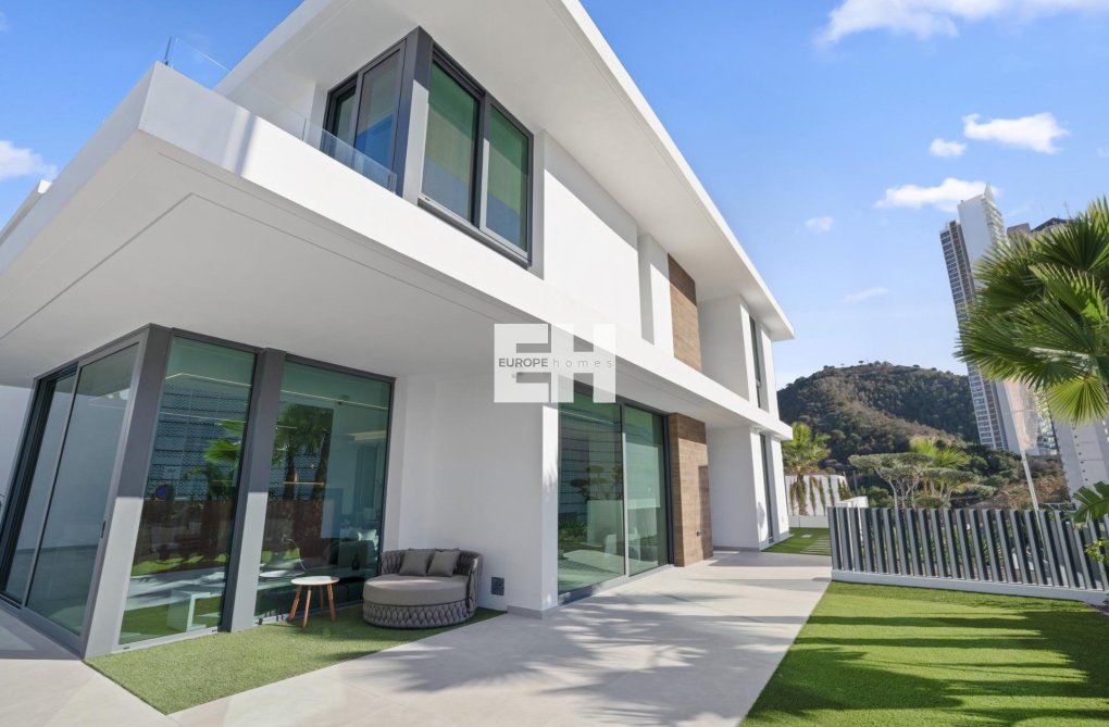 Neubau - villa - Benidorm - Rincón De Loix