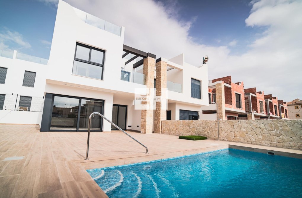 Nieuwbouw - villa - Orihuela Costa - Punta Prima