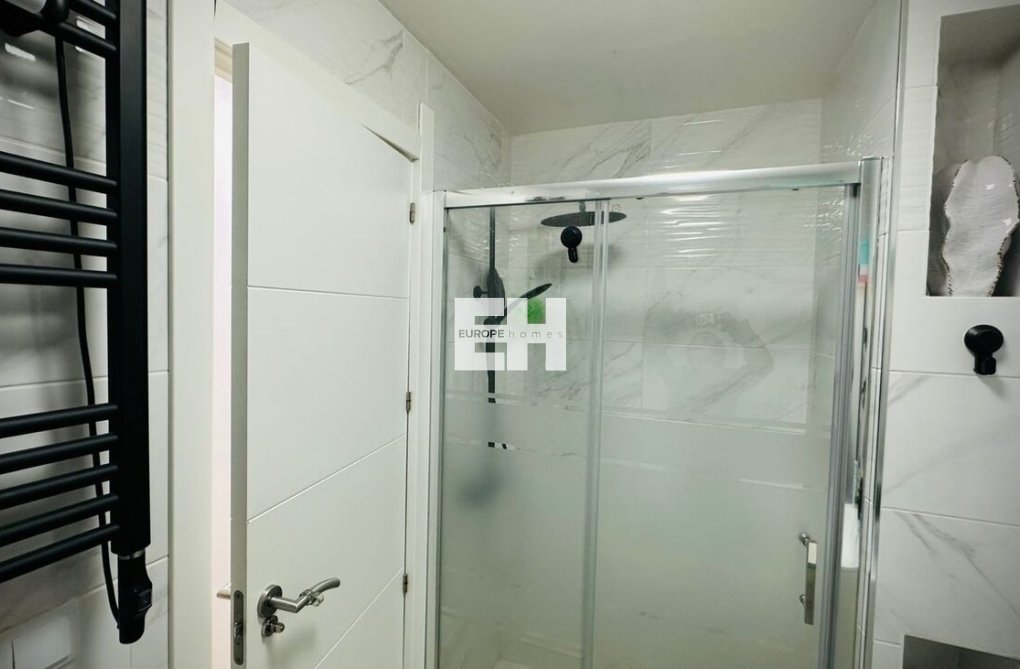 Resale - Apartment - Alicante - Las Viñas