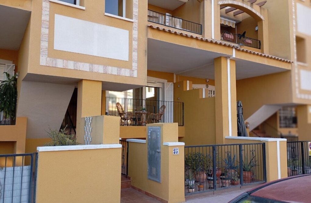Resale - Apartment - Daya Nueva - Costa Blanca