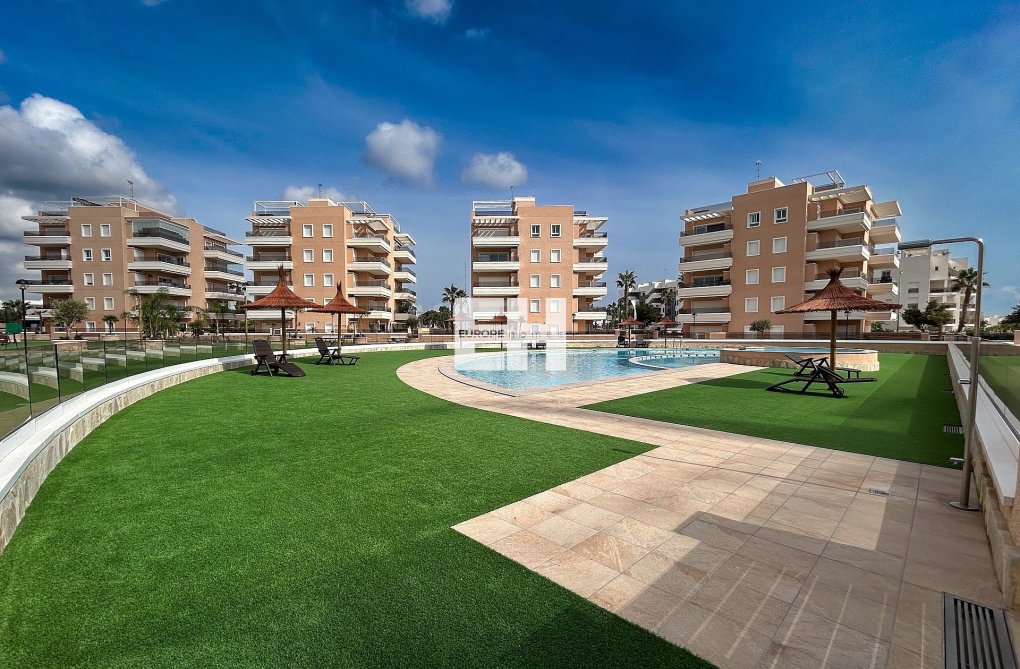 Resale - Apartment - El Raso - Costa Blanca