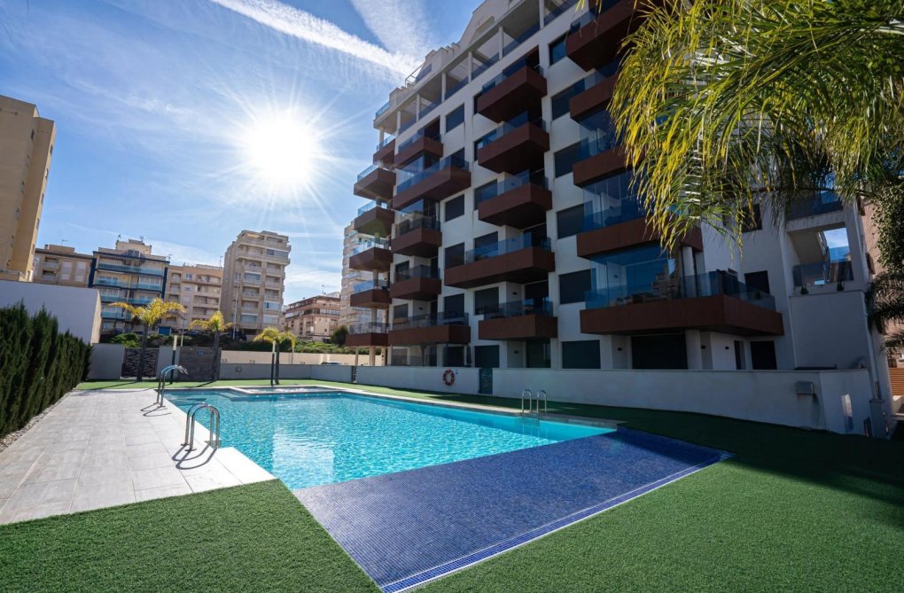 Resale - Apartment - Guardamar del Segura - Puerto Deportivo