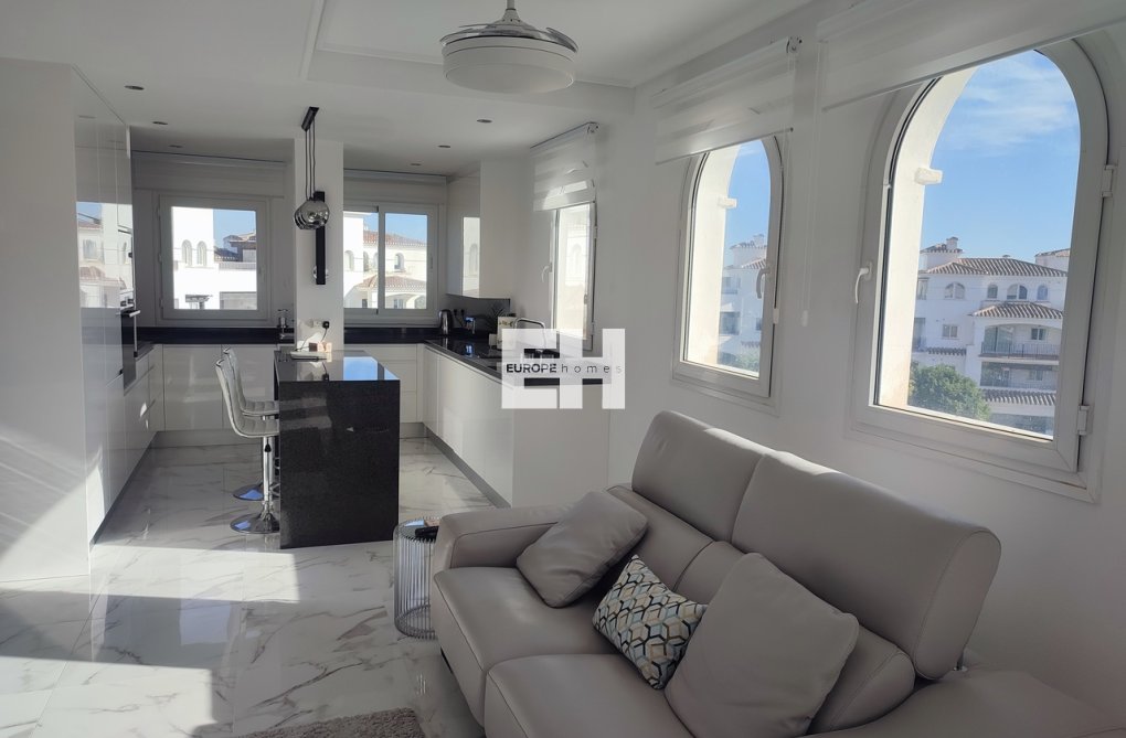 Resale - Apartment - Hacienda Riquelme Golf Resort - Inland