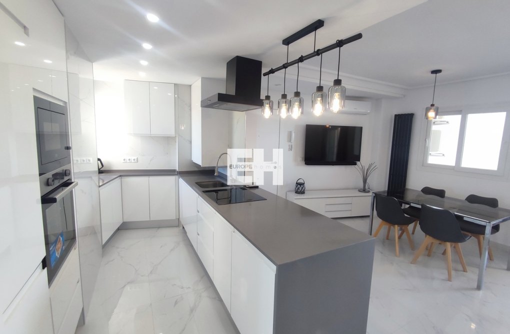 Resale - Apartment - Hacienda Riquelme Golf Resort - Inland