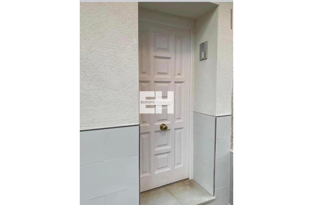 Resale - Apartment - Lo Pagan