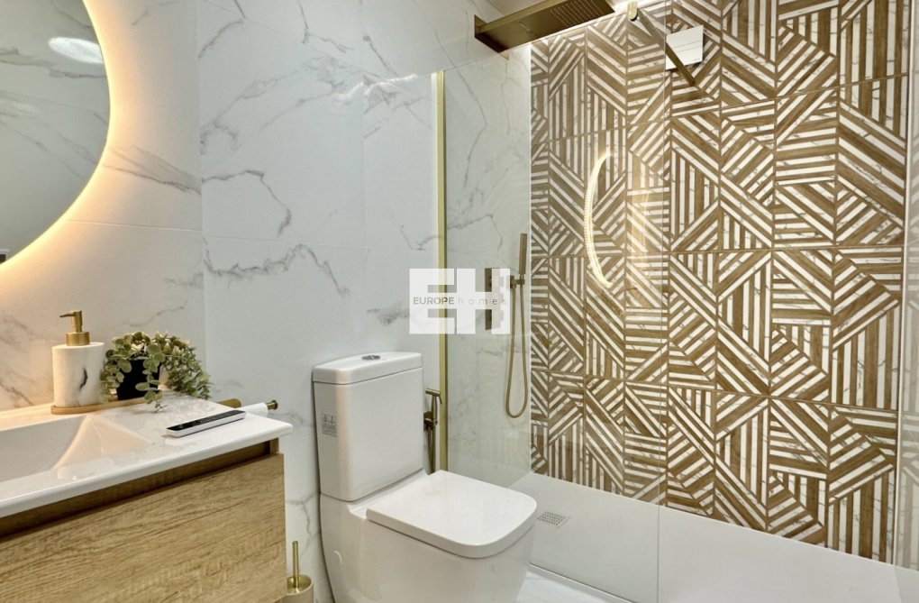 Resale - Apartment - Orihuela Costa - Costa Blanca