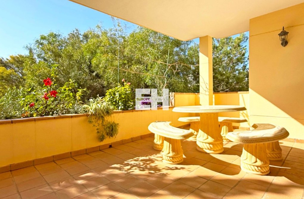 Resale - Apartment - Orihuela Costa - Costa Blanca