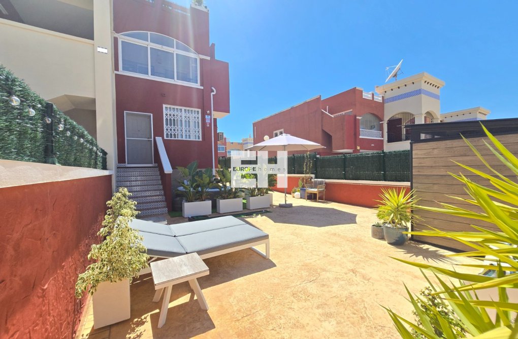 Resale - Apartment - Orihuela Costa - Costa Blanca