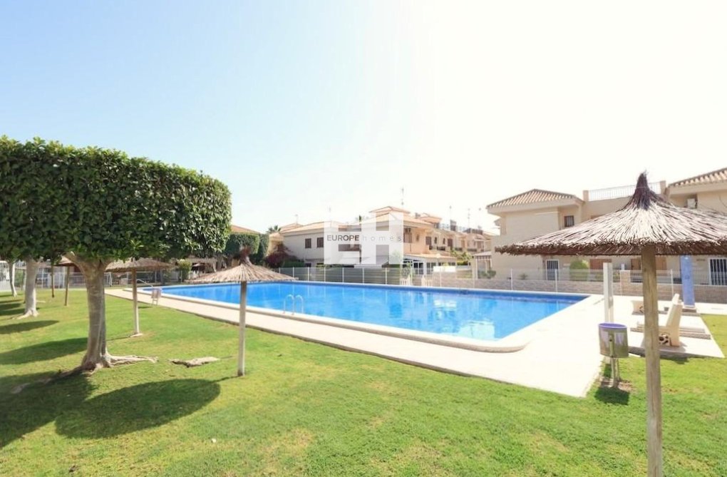 Resale - Apartment - Orihuela Costa - Costa Blanca