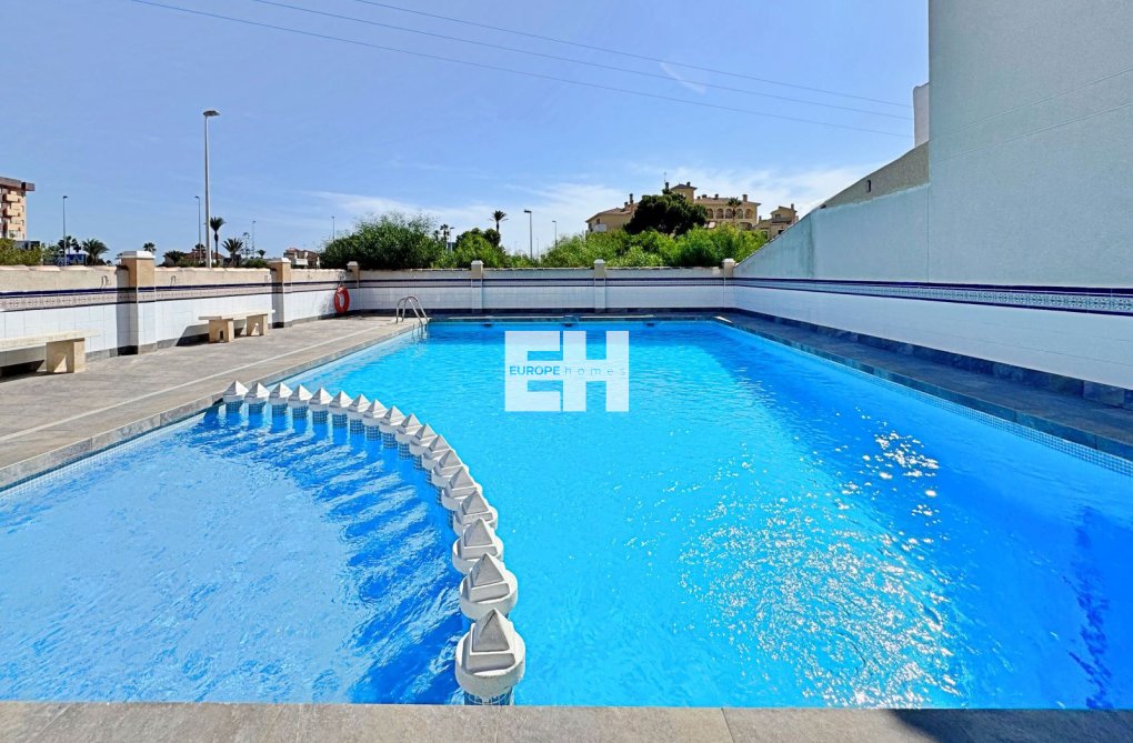 Resale - Apartment - Orihuela Costa - Costa Blanca