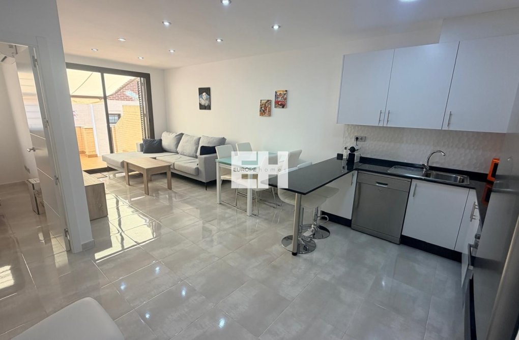 Resale - Apartment - Orihuela Costa - Costa Blanca