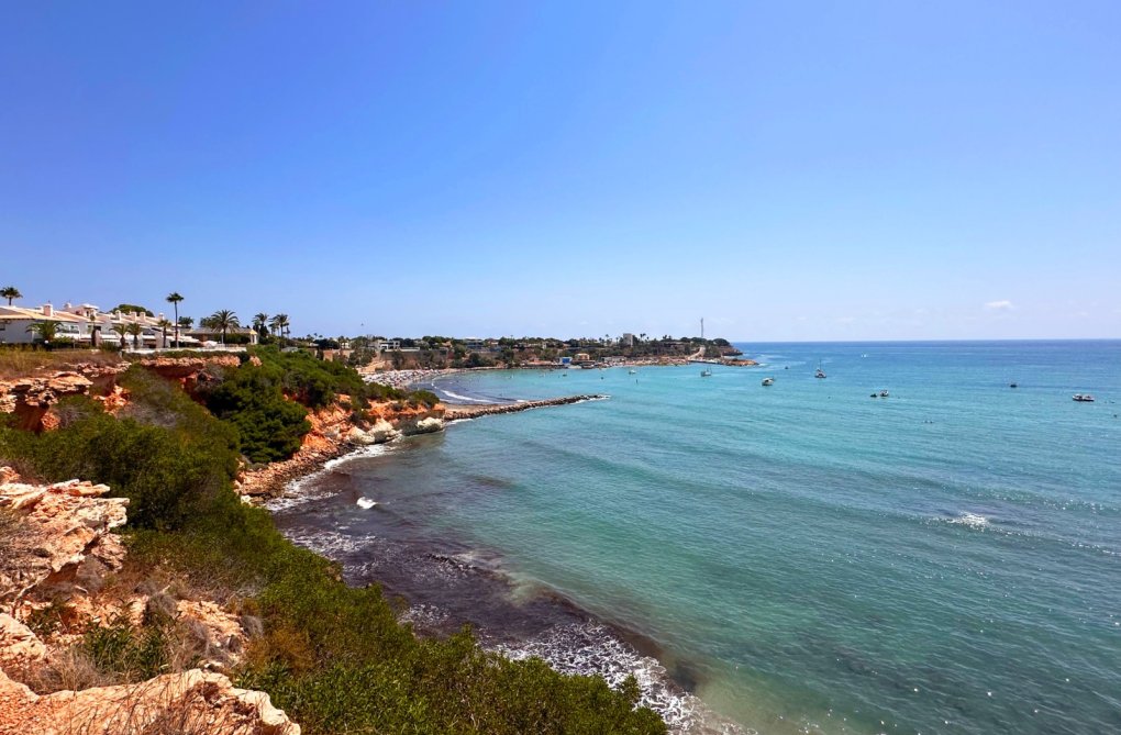 Resale - Apartment - Orihuela Costa - Costa Blanca