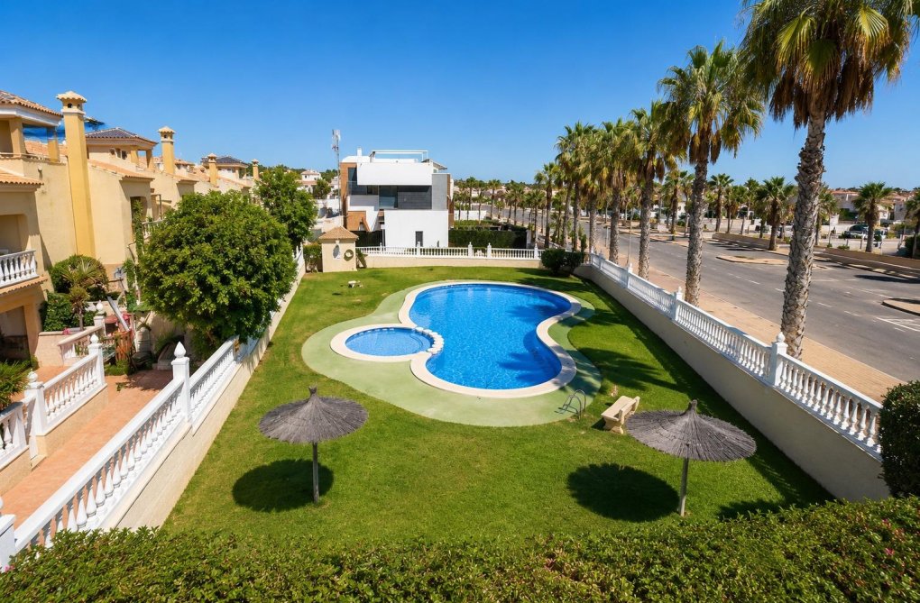 Resale - Apartment - Orihuela Costa - Costa Blanca